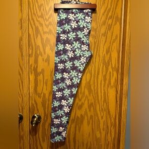 LuLaRoe legging size “Tall and Curvy”